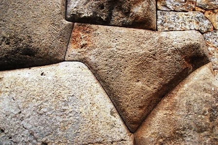 Khám phá sự kỳ bí của bức tường đá Sacsayhuaman - 2 Công trình